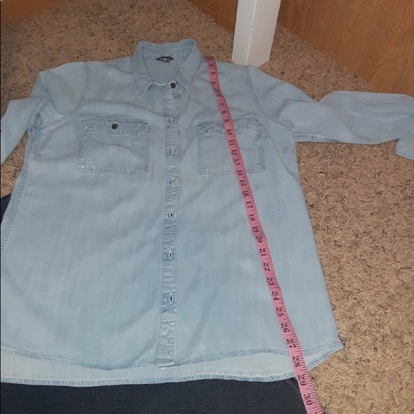 Eddie Bauer lightweight tranquil boyfriend style button down - Picture 10 of 11